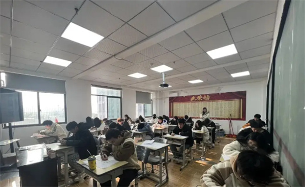 长沙学仕通单招培训