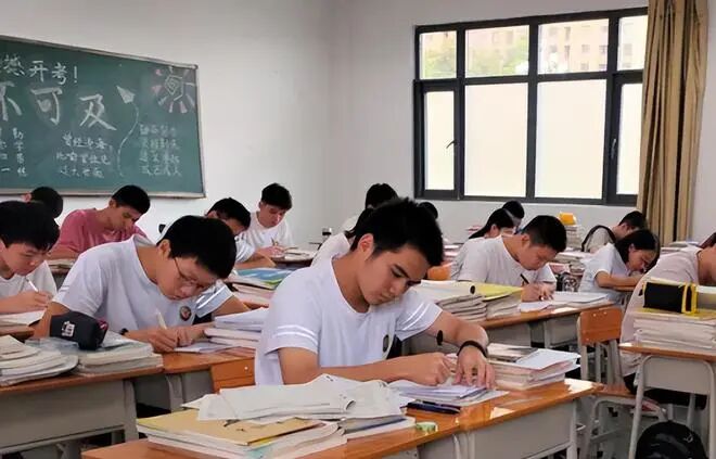湖南复读生高考能报哪些大学__湖南复读生高考报名
